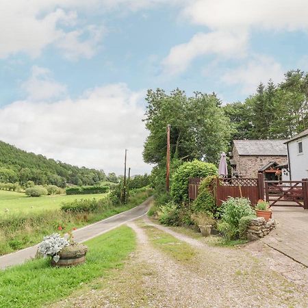 The Little White Cottage Llanferres Exterior photo